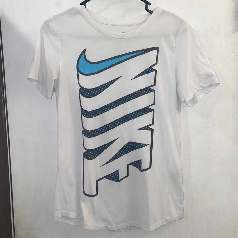 Nike t-shirt